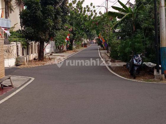 Rumah luas terawat pusat kota Cempaka Putih  2