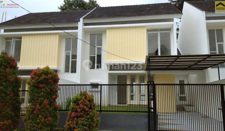 Rumah baru 2 lantai Dalam perumahan Asri Bogor di Wu 2