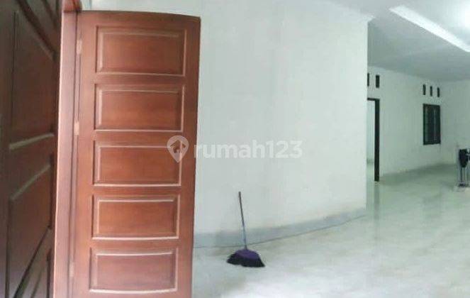 Rumah 2,5 lantai sdh di renov Duren Sawit Jakarta Timur 2