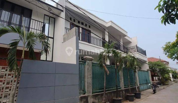 Rumah 2,5 lantai sdh di renov Duren Sawit Jakarta Timur 1