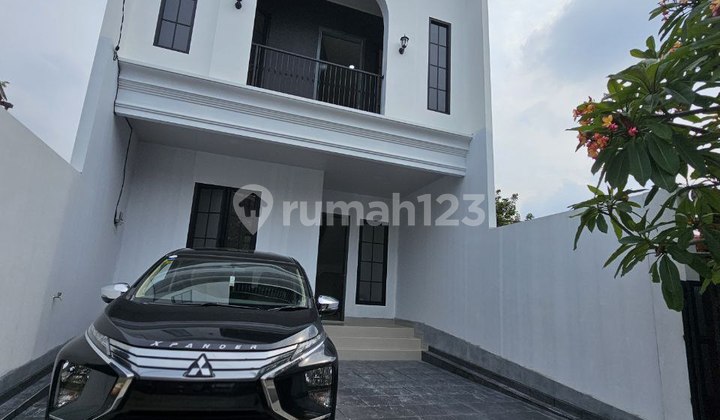 Dijual Rumah Baru Design Clasik Cipinang Muara Jakarta Timur