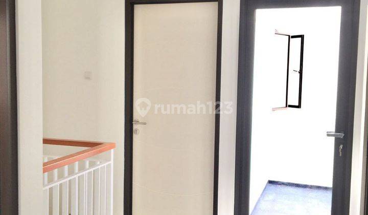 Rumah Baru 2 Lantai Pusat Kota Rawamangun Jakarta Timur 2