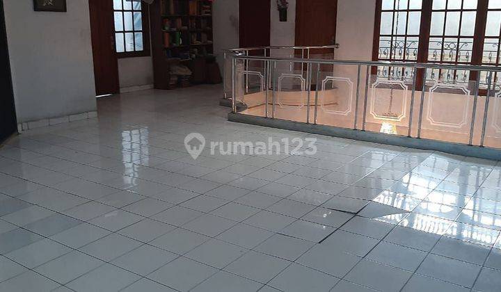 Rumah 2 Lantai Lokasi Strategis Grogol Jakarta Barat 2