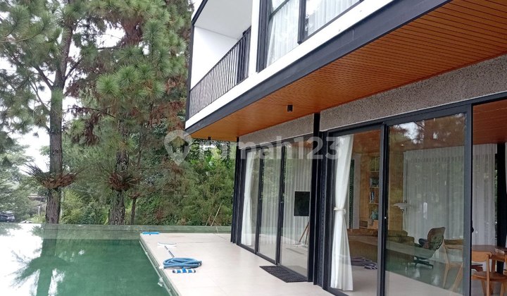Dijual Villa Baru Cocok untuk Liburan Dago Bandung