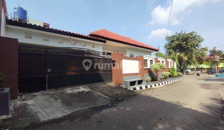 Rumah Luas Posisi Hook Terawat Cipinang Jakarta Timur 2