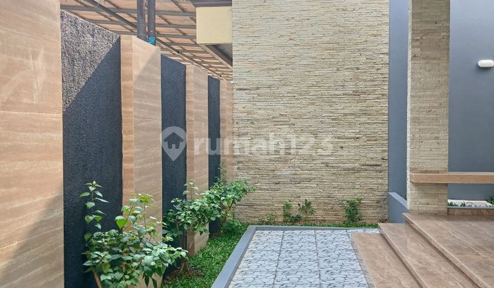 Rumah Modern Bangunan Berkualitas Radio Dalam Jakarta Selatan 2