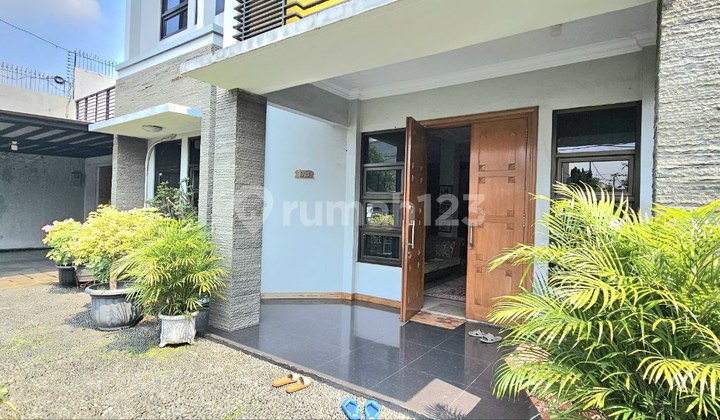 Rumah 2 Lantai Siap Huni Dalam Komplek Jatiwaringin Bekasi Rumah 2 Lantai Siap Huni Dalam Komplek Jatiwaringin Bekasi