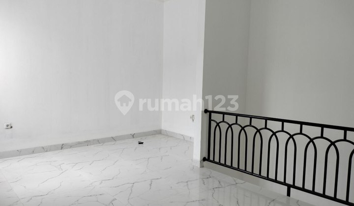 Rumah Baru American Clasic Jatiwaringin Bekasi 2