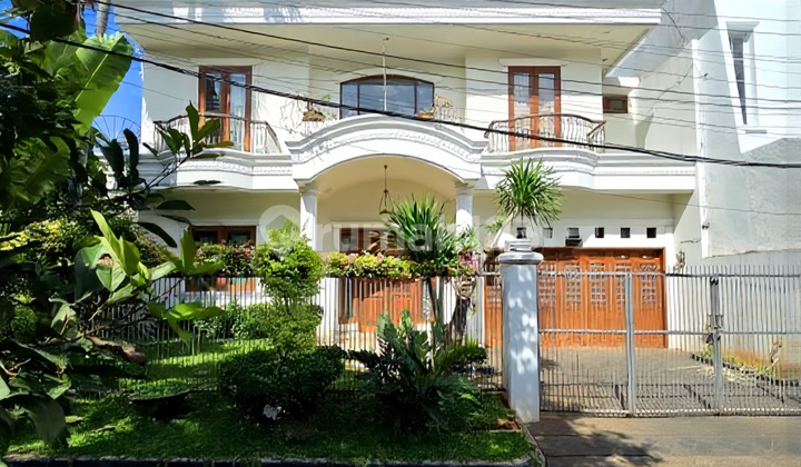 Rumah Mewah di Perumahan Elit Pondok Kelapa Duren Sawit
