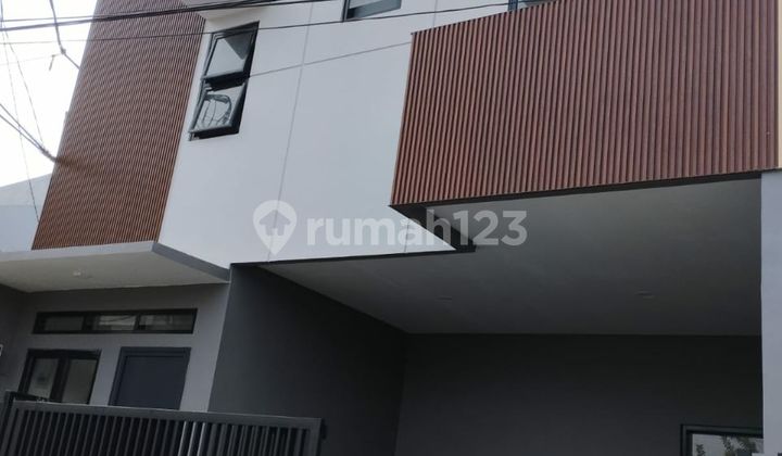 Rumah Baru Modern 10 Menit ke Summarecon Bekasi Rumah Baru Modern 10 Menit ke Summarecon Bekasi