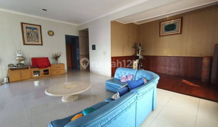 Rumah Mewah Full Furnish dengan Private Pool di Jaticempaka 2