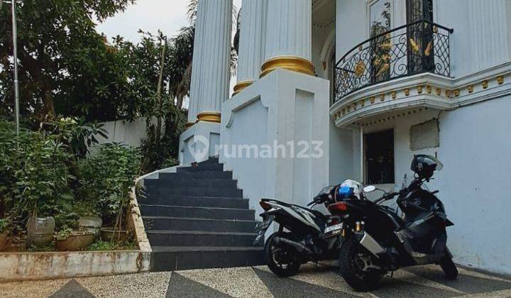 Rumah Mewah Terawat Strategis Di Senen Jakarta Pusat 2