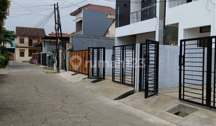 Rumah Baru Akses 2 Mobil Kranji Dekat Bintara dan Pondok Kopi