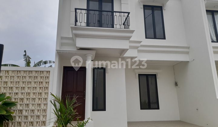 Rumah Baru Cantik Ready Stok Dekat ke Jalan Ratna di Jatikramat