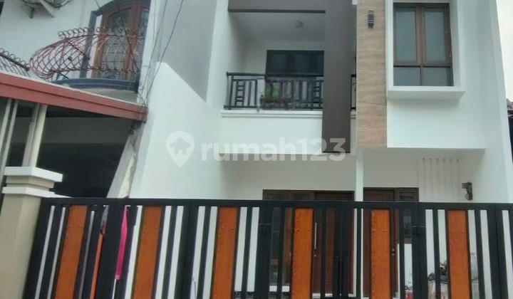 Nice New House with SHM in Pondok Bambu Near Cipinang Nice New House with SHM in Pondok Bambu Near Cipinang