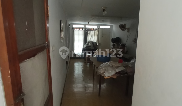 DiJual rumah tua masih layak huni dan luas, asri  di jl Pulo Mas III 2