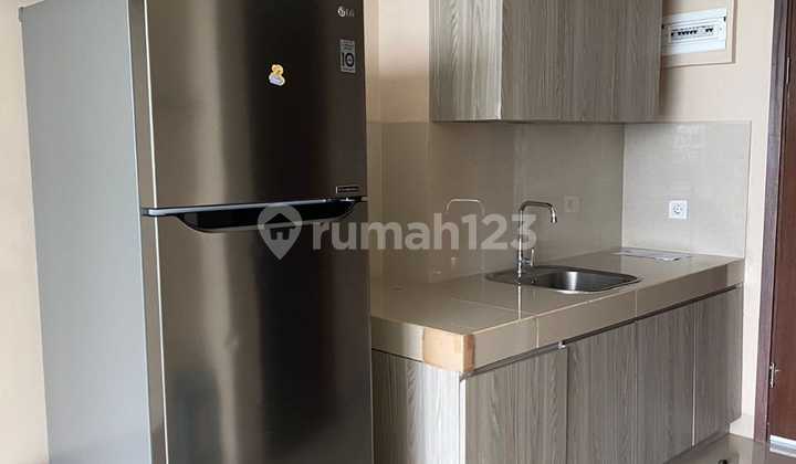 Fully furnished studio apartment.