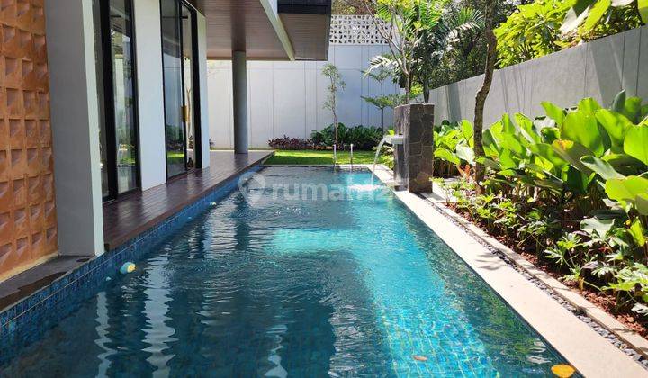 Rumah 2 Lantai Tropical Modern Semi Furnished di Kemang, Jakarta Selatan 2