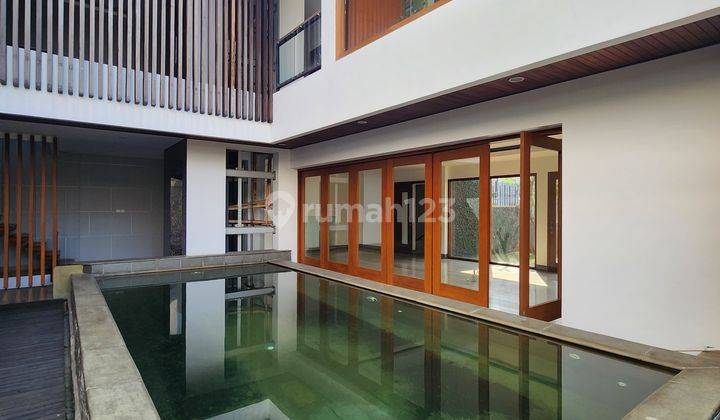 Rumah 2 Lantai Bagus Semi Furnished di Pondok Indah, Jakarta Selatan 2