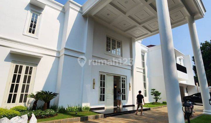 Rumah Luxurious Modern Classic 2 Lantai di Menteng, Jakarta Pusat