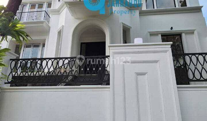 Rumah 2 Lantai Baru Semi Furnished di Kebayoran Baru, Jakarta Selatan 2