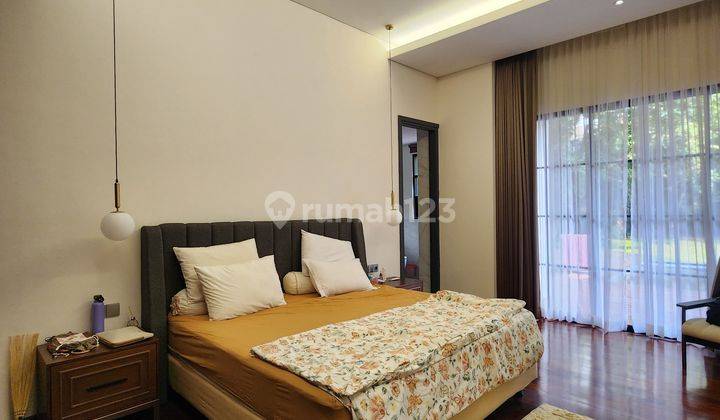 Rumah 3 Lantai Semi Furnished SHM di Kebayoran Baru, Jakarta Selatan 2