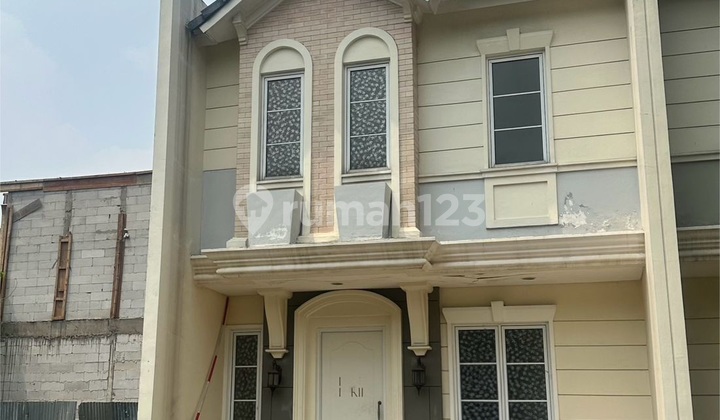 For Sale: Azura Vanya Park Cluster House in BSD For Sale: Azura Vanya Park Cluster House in BSD