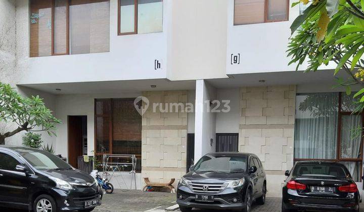 Rumah Cantik Siap Huni Dengan Kolam Renang Dalam Cluster Di Pejaten 1