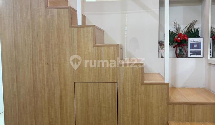 For Sale, Ready-to-Occupy Fully Furnished Fleekhauz House in BSD.