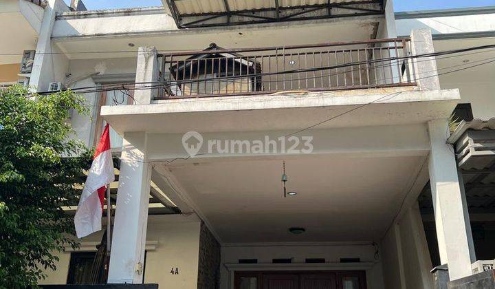 Dijual Rumah Mungil 2 Lantai di Dalam Cluster di Jalan Praja, Kebayoran Lama, Jakarta Selatan 1