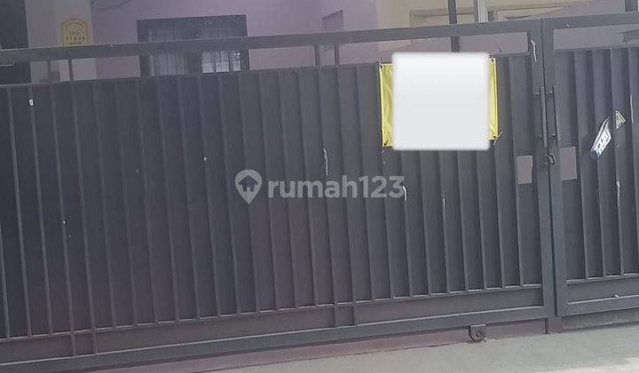 Rumah di Kencanaloka Bsd Dekat Stasiun Tol 2