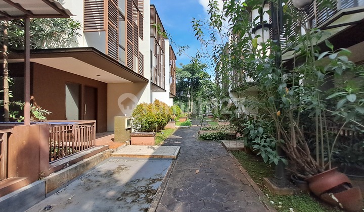 For Rent 3-Story House in Whelford Cluster, BSD 2