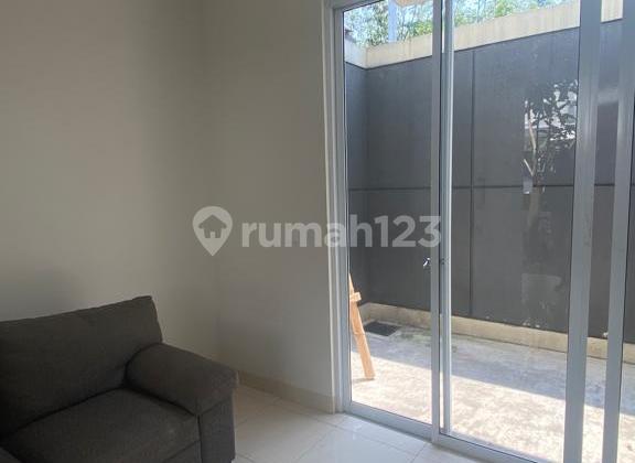 Dijual Rumah 2.lantai Azzura Vsnya Park Furnish.bsd