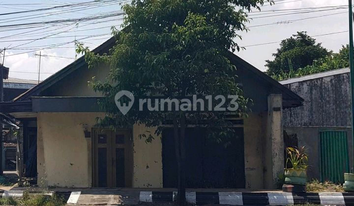 Dijual Rumah Pinggir Jalan Besar di Jati Wetan Kudus