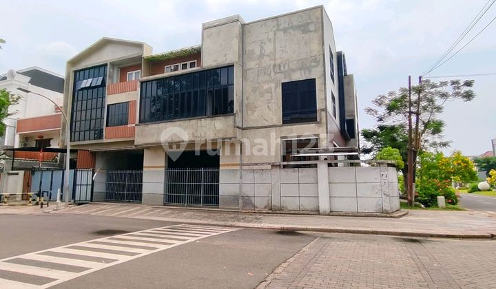 Room for Business Rental in Metland Puri, West Jakarta