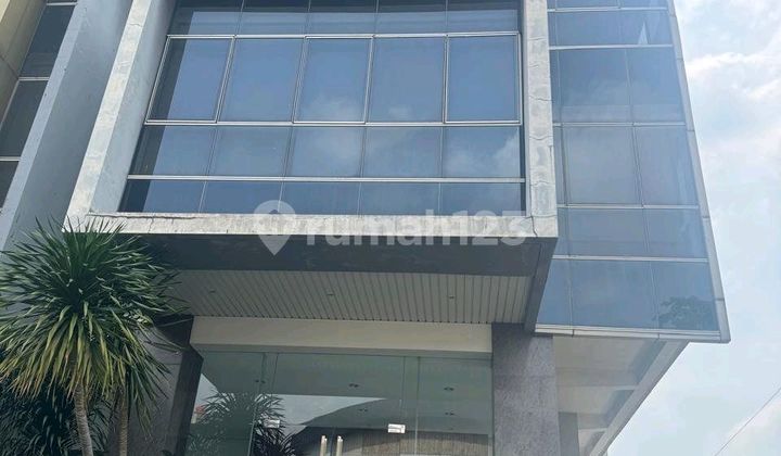 Office Building for Sale in Kebayoran Lama, South Jakarta Office Building for Sale in Kebayoran Lama, South Jakarta
