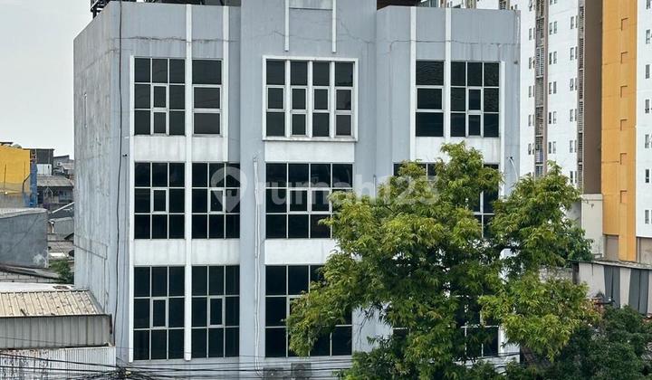 Ruko Gandeng 3 untuk Usaha (5 Lantai) Strategis