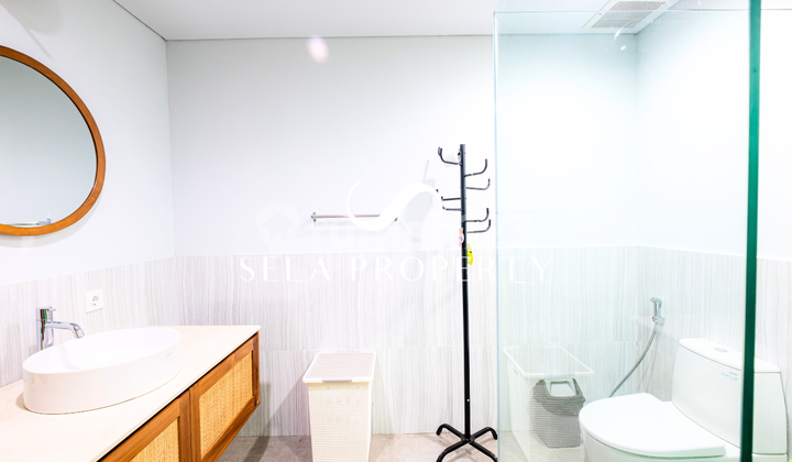 Tropical Retreat Villa in Tibubeneng, Canggu