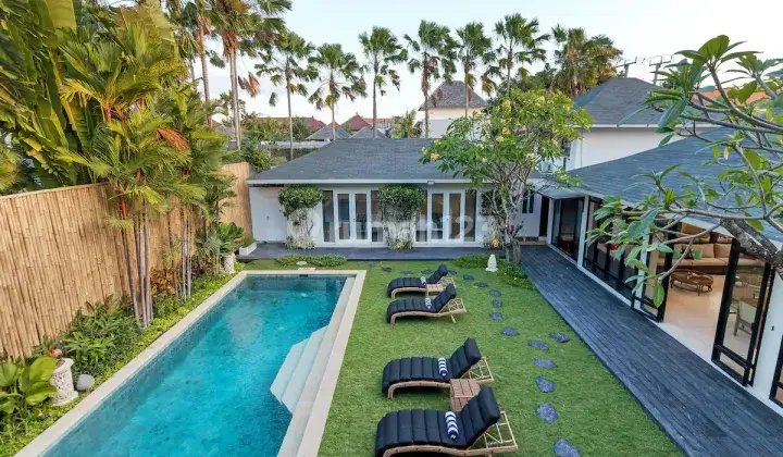 Luxury Villa 7 Bedroom In Seminyak 2