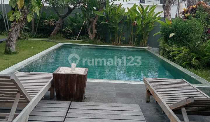 Disewakan - Joglo Villa dengan Taman Luas Dekat Pantai Cemagi Disewakan - Joglo Villa dengan Taman Luas Dekat Pantai Cemagi