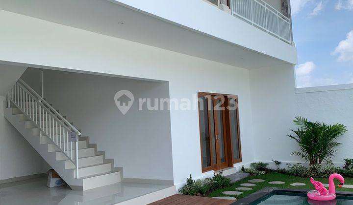 DISEWAKAN - Vila Tropis Nyaman di Tibubeneng