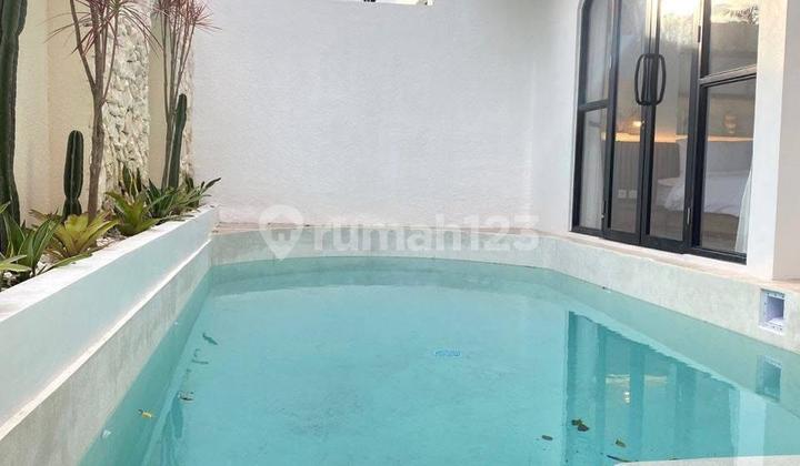 Modern Mediterranean Villa 3 BR In Kerobokan