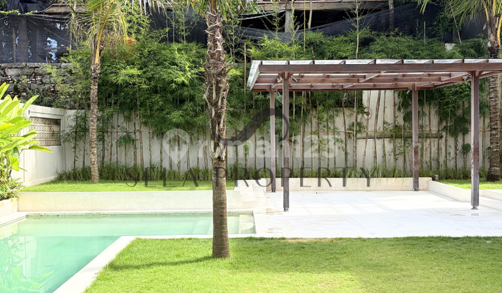 Modern Tropical Villa In Pecatu, Bali