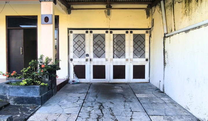 Rumah 4 Kamar Tidur di Denpasar