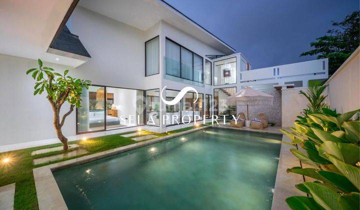 Luxury Villa 4 BR In Seminyak 1