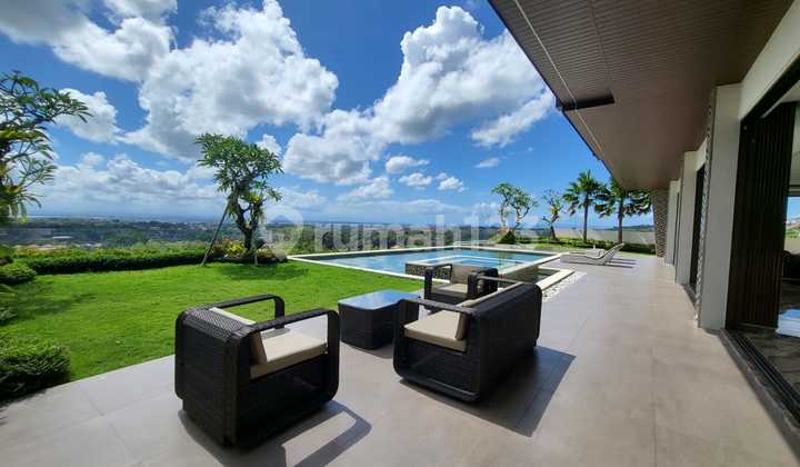 Luxurious 4 Storey Villa With Spectacular Views In Jimbaran
