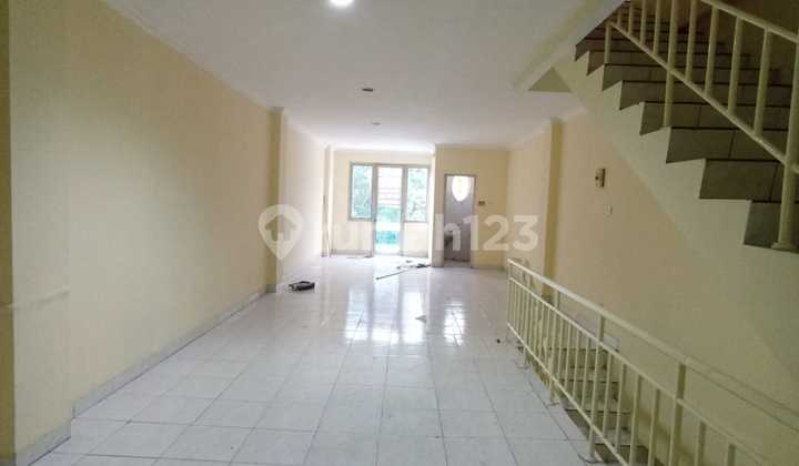For rent quickly, ready-to-use shop house in CITY RESORT MIAMI, Cengkareng, West Jakarta.