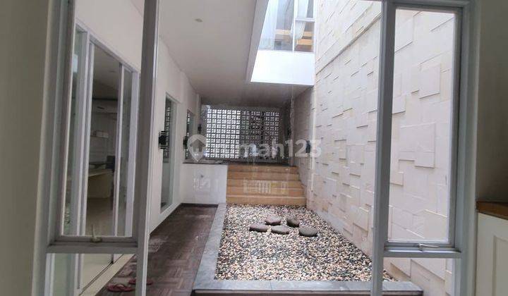 Dijual Cepat Rumah Cantik Dan Mewah Dalam Cluster Elit , Casajardin , Jakarta Barat 2