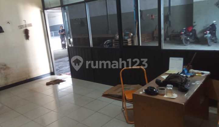 For rent quickly, ready-to-use warehouse, flood-free, in MIAMI warehouse complex, Tegal Alur, West Jakarta.