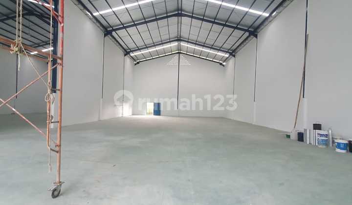 Disewakan Cepat Gudang Plong Brand New Siap Pakai di Pergudangan Pakuhaji Teluk Naga , Tangerang